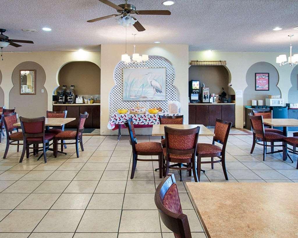 Econo Lodge San Angelo Restoran gambar
