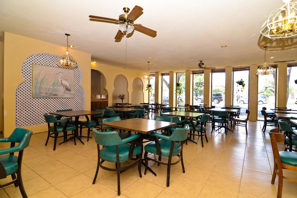 Econo Lodge San Angelo Restoran gambar